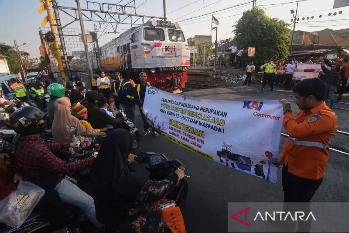 Jalur Kereta Steril, KAI: Warga yang membahayakan perjalanan KA dapat dipidana